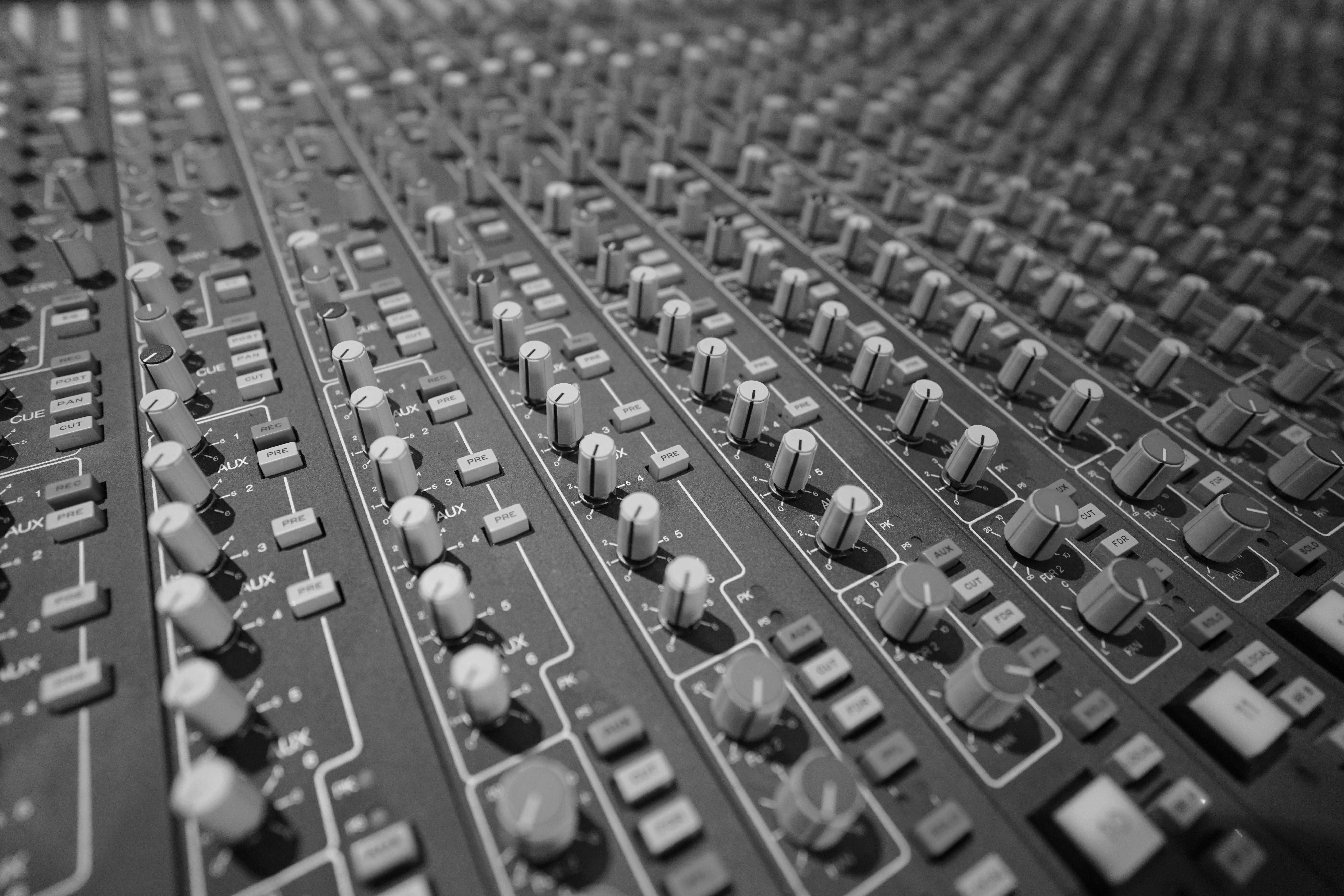 Studio 2 image 9